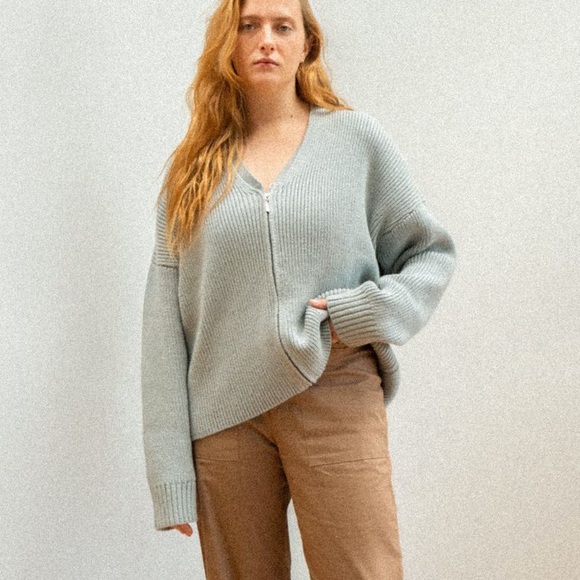 James Street Co Fran Zip Cardigan in Steel, size Small - Picture 2 of 4